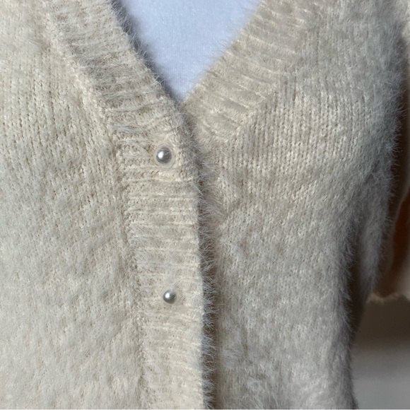 ASTR the Label Alba Puff Sleeve Cardigan w/ Faux Pearl Buttons size Medium - Picture 6 of 9